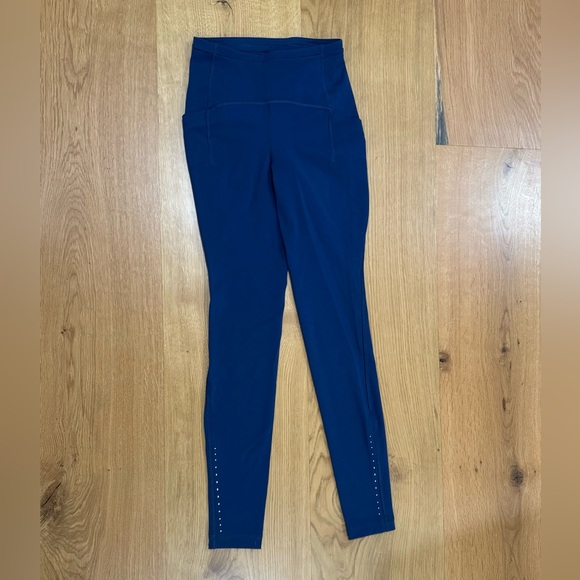 Lululemon Swift Speed legging size 2 in navy blue inseam 27” - Picture 3 of 5